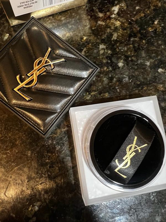 بودرة سان لوران