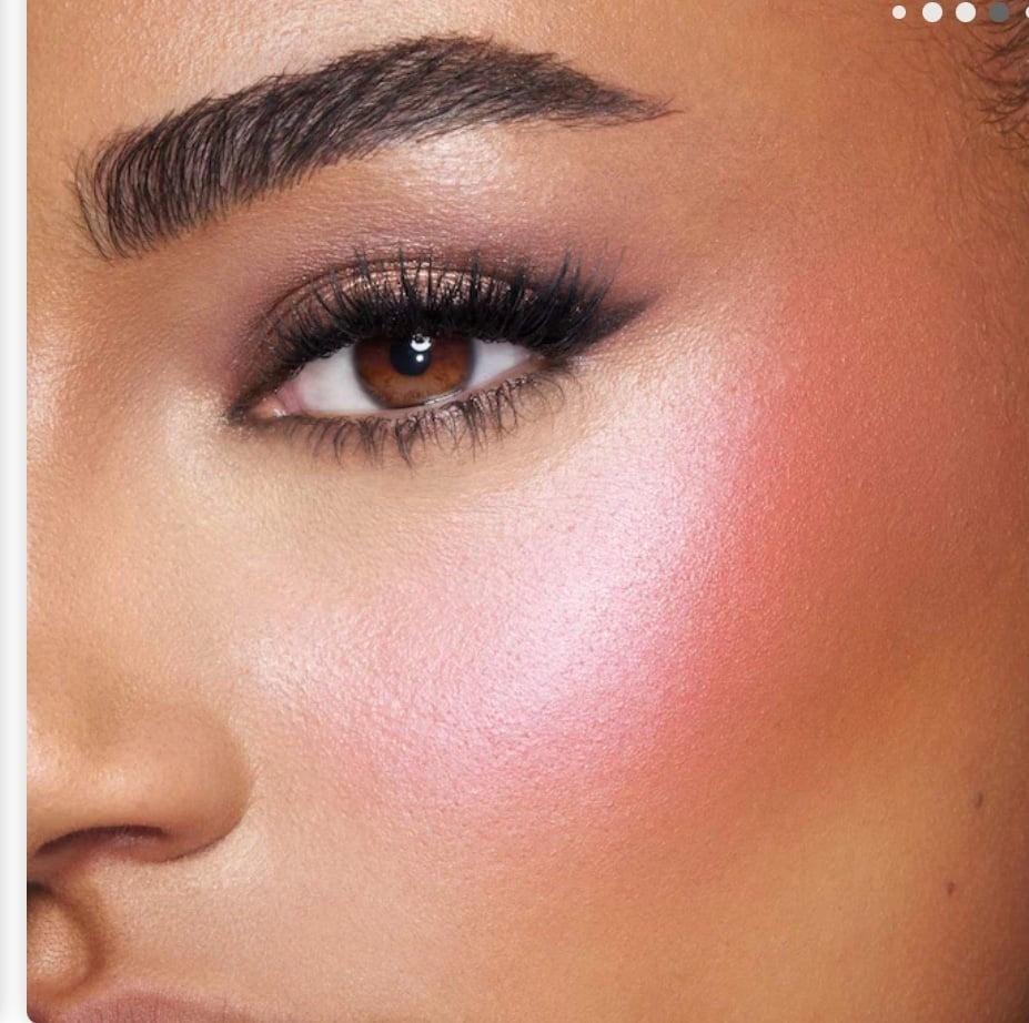 لوحة أحمر الخدود والإضاءة Hollywood Blush & Glow من علامة شارلوت تلبوري (Charlotte